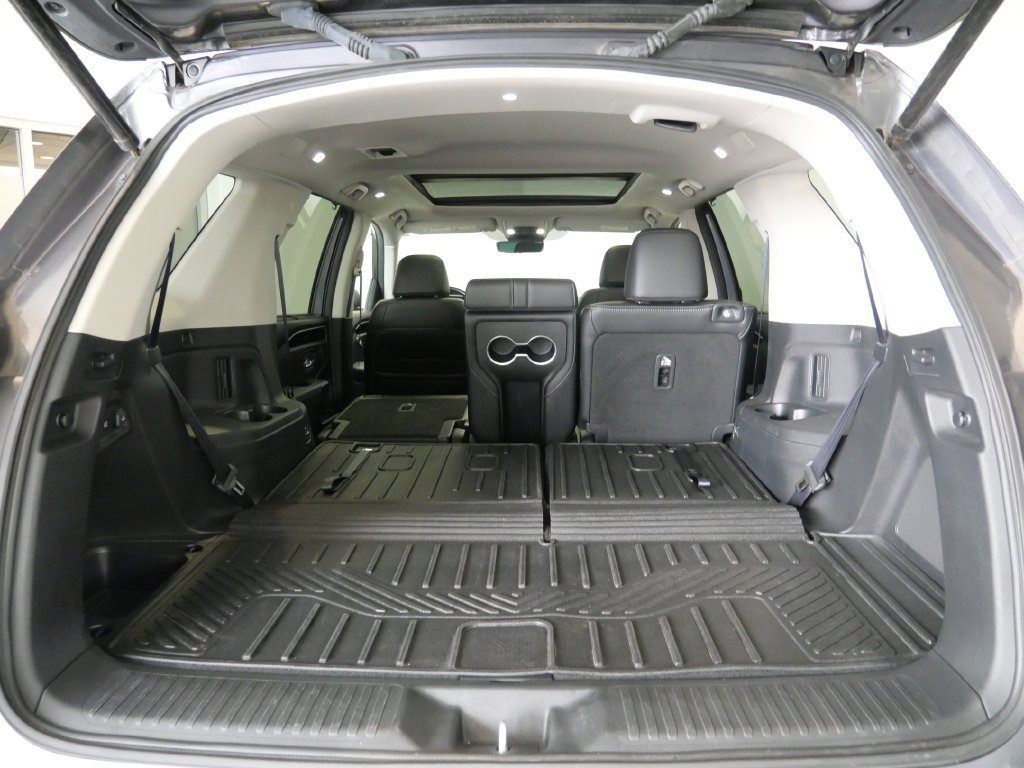 Used 2025 Honda Pilot Touring image 29