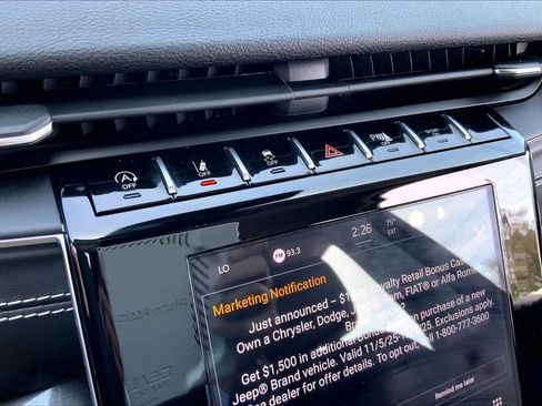 Used 2023 Jeep Grand Cherokee L Laredo image 35