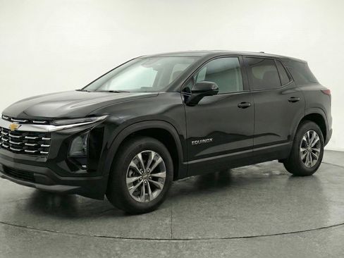 Used 2025 Chevrolet Equinox LT FWD image 3