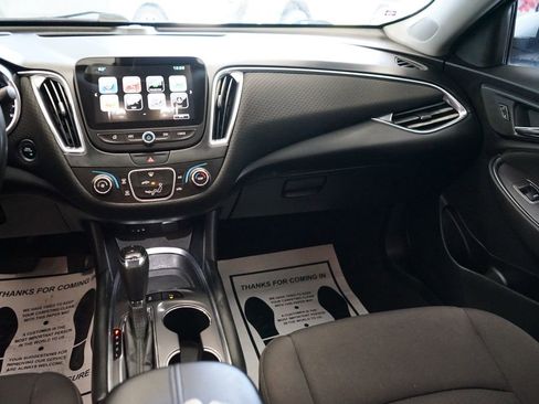 Used 2018 Chevrolet Malibu LT w/ Driver Confidence Package FWD image 10