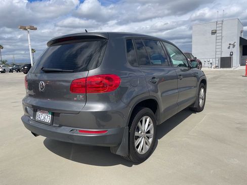 Used 2017 Volkswagen Tiguan Limited w/ Alloy Wheels Package AWD/4WD image 2