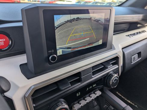 Used 2024 Toyota Tacoma TRD Sport image 29