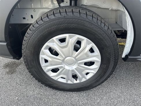 New 2025 Ford Transit 250 148 Medium Roof image 8