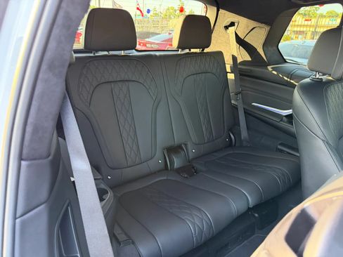 Used 2024 BMW ALPINA XB7 AWD/4WD image 30