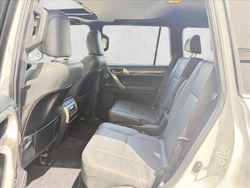 Used 2021 Lexus GX 460 Premium w/ Accessory Package AWD/4WD image 13