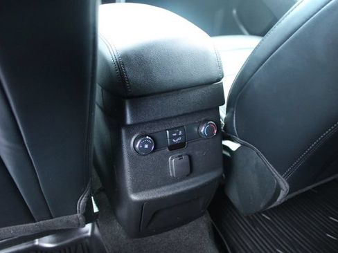 Used 2019 Ford Explorer XLT w/ Equipment Group 202A FWD image 32