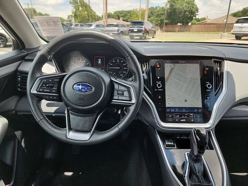 Used 2025 Subaru Outback Premium AWD/4WD image 12