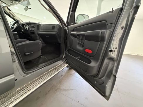 Used 2005 Dodge Ram 1500 Truck SLT w/ Trailer Tow Group AWD/4WD image 14