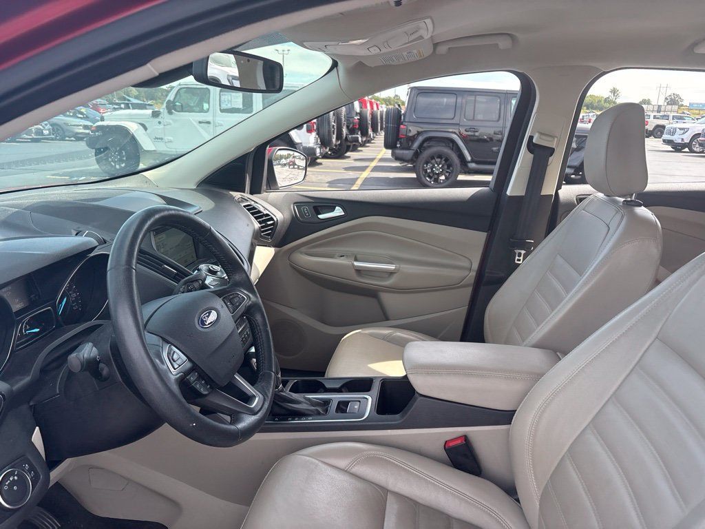 Used 2019 Ford Escape Titanium FWD image 18