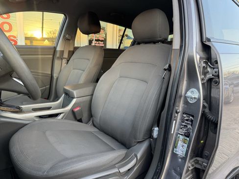 Used 2012 Kia Sportage LX image 18
