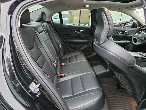 Used 2022 Volvo S60 T8 R-Design Expression w/ Advanced Package image 12