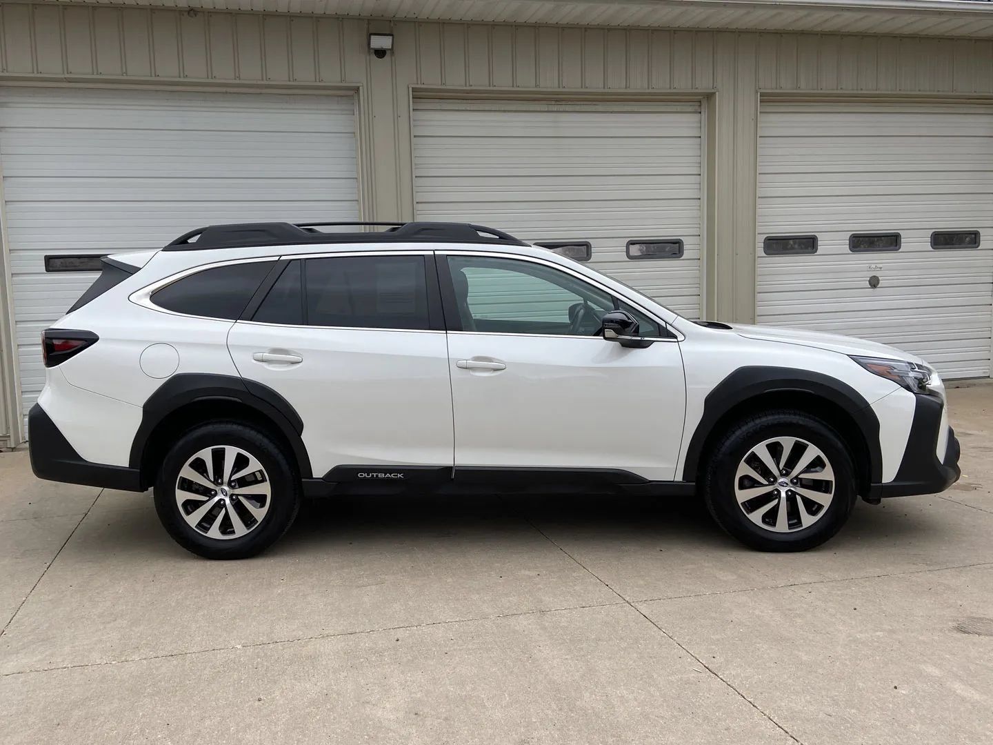 Used 2024 Subaru Outback Premium AWD/4WD image 7