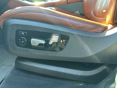 Used 2021 BMW X5 M50i w/ Executive Package image 42