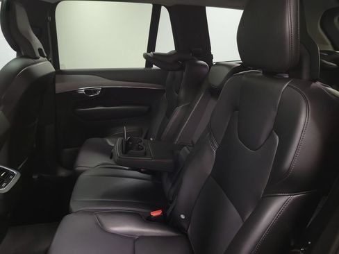 Used 2022 Volvo XC90 T5 Momentum AWD/4WD image 30