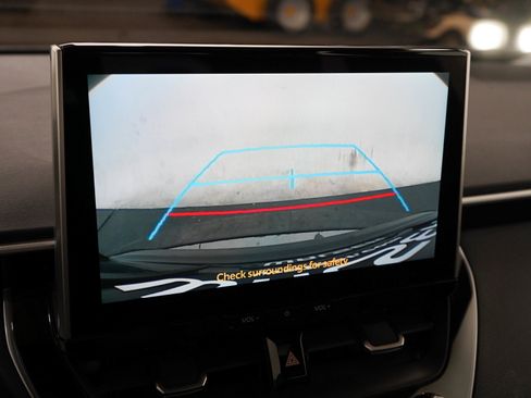 Used 2025 Toyota Corolla XSE FWD image 20