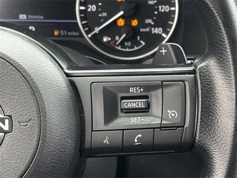 Used 2022 Nissan Rogue S image 14