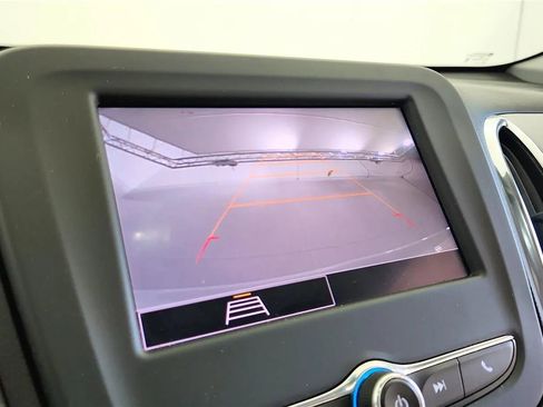 Used 2024 Chevrolet Equinox LS FWD image 28