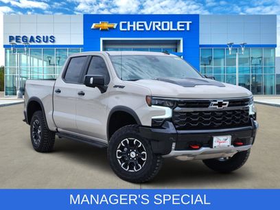 New 2026 Chevrolet Silverado 1500 ZR2 w/ LPO, Dark Essentials Package