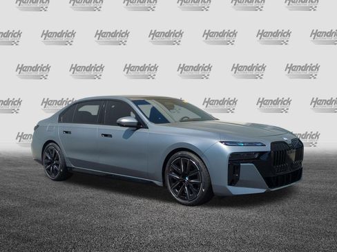 Used 2023 BMW 760i xDrive AWD/4WD image 2