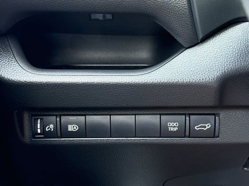 Used 2024 Toyota RAV4 XSE AWD/4WD image 19