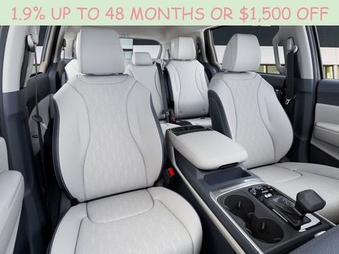 New 2026 Kia Carnival EX FWD image 16