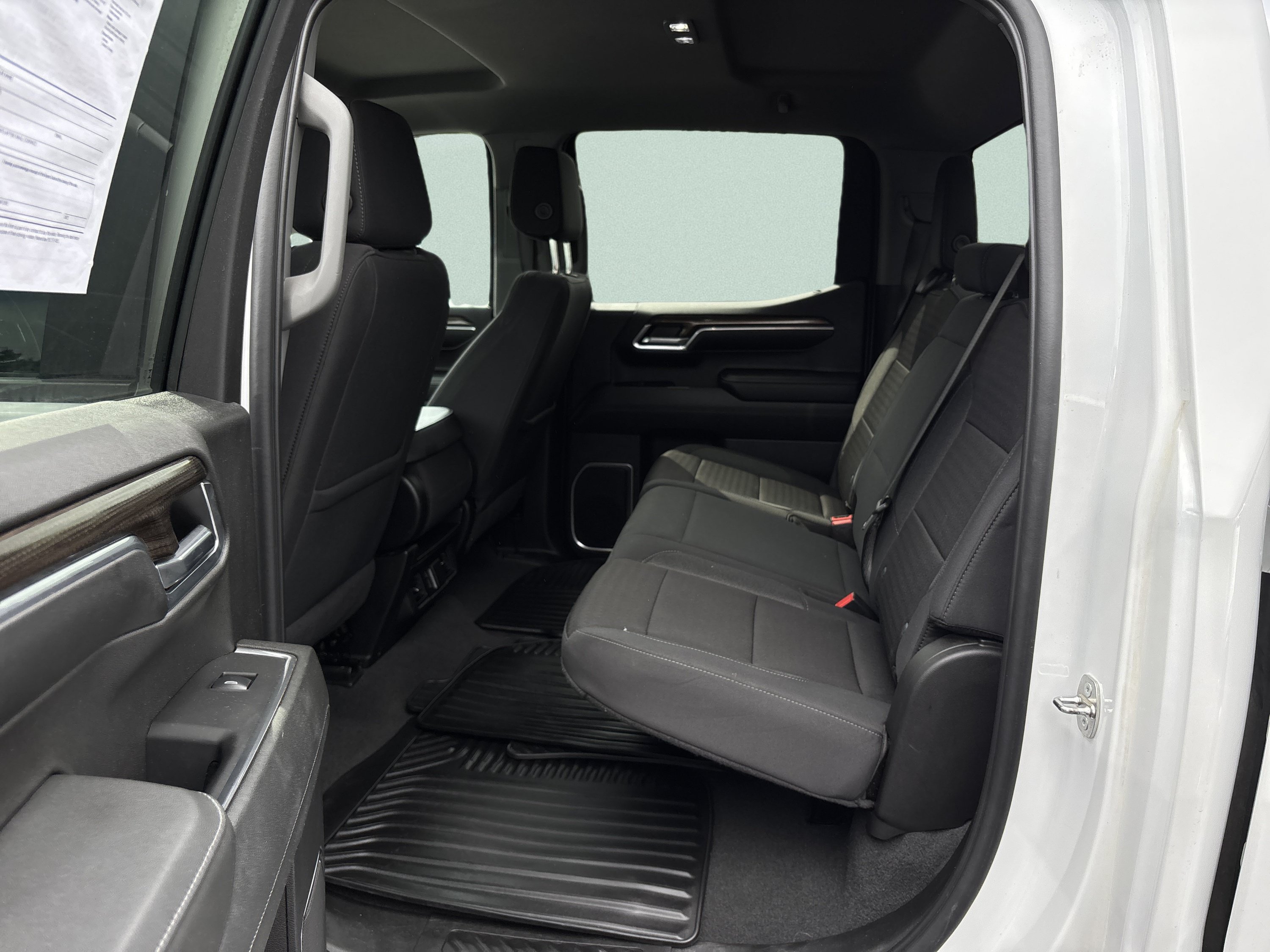 Used 2024 Chevrolet Silverado 1500 LT AWD/4WD image 16