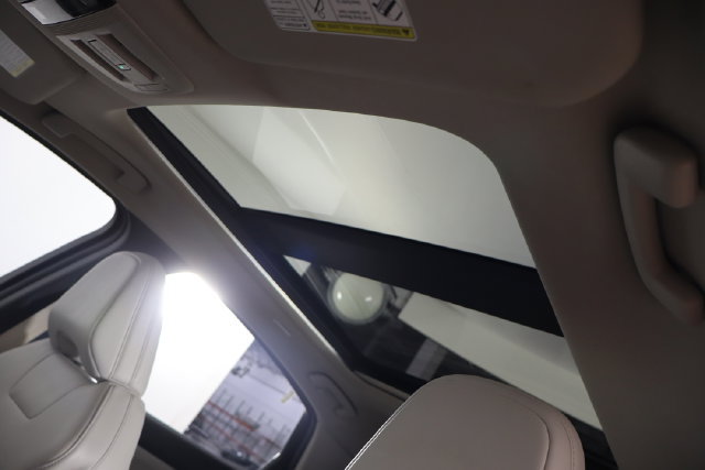 Used 2023 Nissan Ariya AWD image 38
