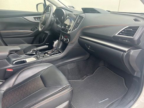 Used 2022 Subaru Crosstrek 2.5i Limited w/ Moonroof Package 2 AWD/4WD image 4