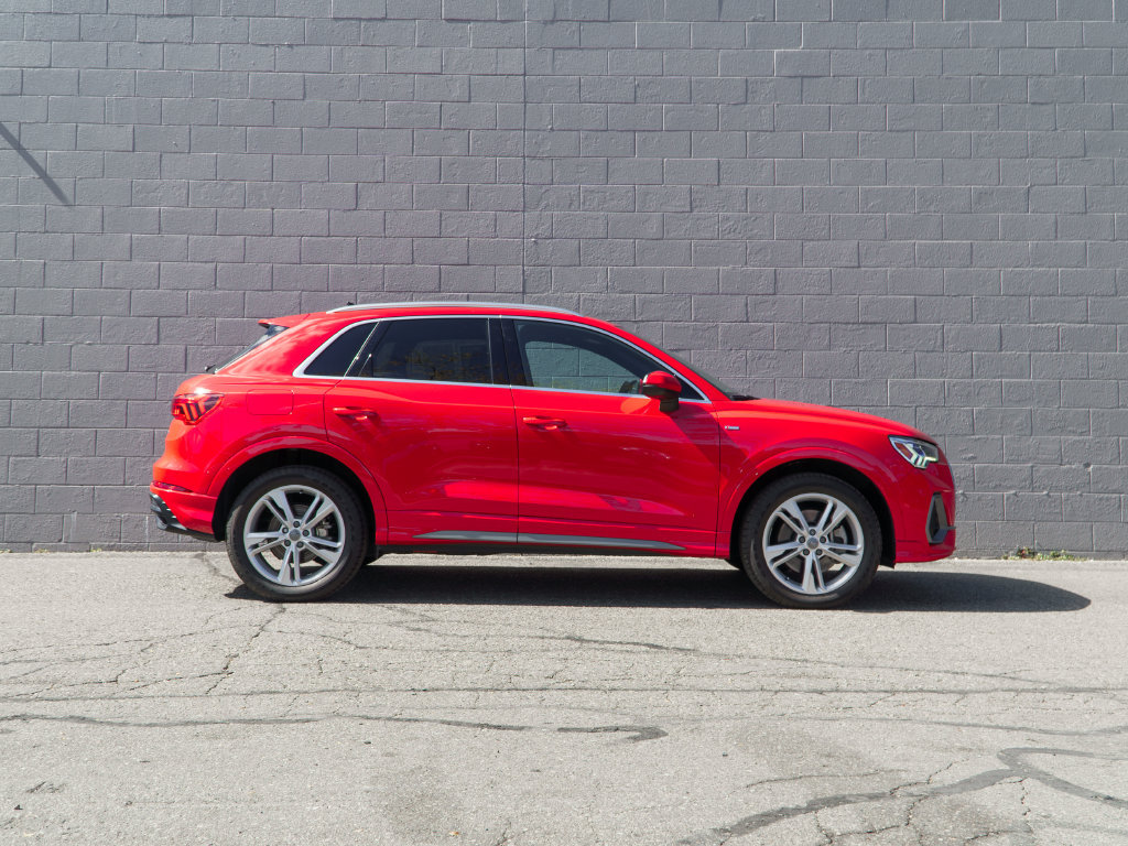 Used 2020 Audi Q3 2.0T Premium Plus w/ Premium Plus Package AWD/4WD image 8