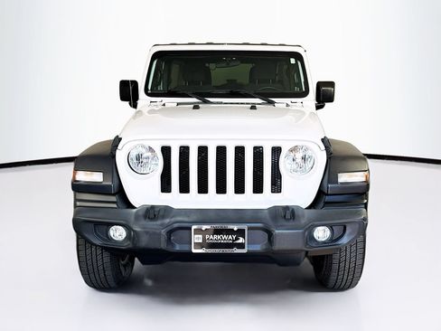 Used 2019 Jeep Wrangler Unlimited Sport S AWD/4WD image 2