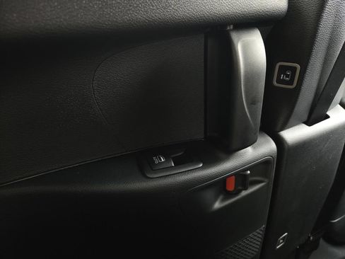 New 2026 Chrysler Pacifica Select w/ S Appearance Package FWD image 12