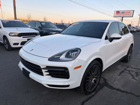 Used 2022 Porsche Cayenne S w/ Premium Package image 1