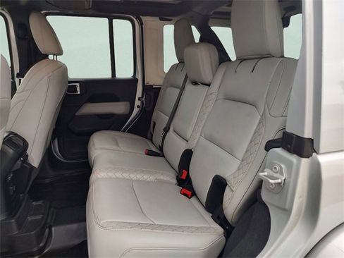 Certified 2022 Jeep Wrangler Unlimited Sahara image 32