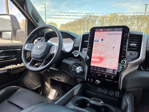 Used 2025 RAM 1500 Laramie w/ Night Edition image 13