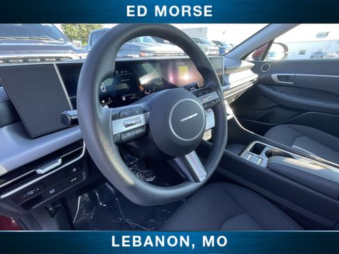Used 2025 Hyundai Sonata SEL FWD image 10