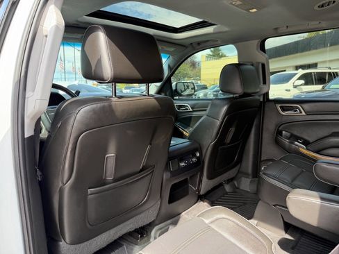 Used 2016 GMC Yukon XL Denali AWD/4WD image 31