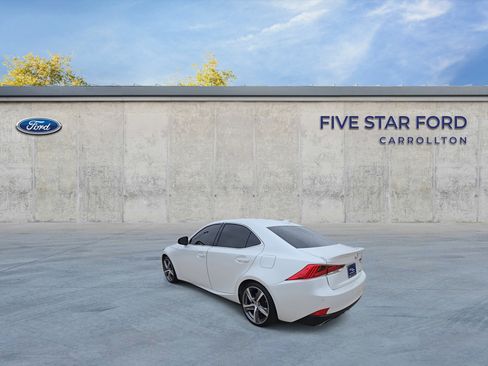 Used 2018 Lexus IS 300 image 7