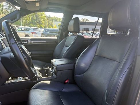 Used 2020 Lexus GX 460 Luxury w/ Accessory Package AWD/4WD image 11