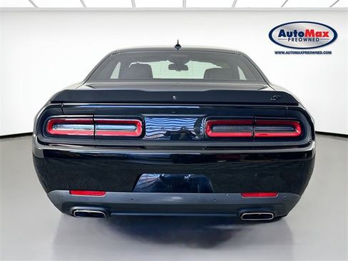 Used 2023 Dodge Challenger SXT w/ Plus Package image 8