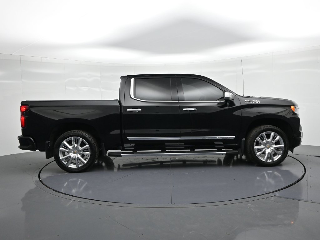 Used 2023 Chevrolet Silverado 1500 High Country w/ High Country Premium Package AWD/4WD image 5