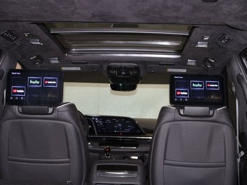 Certified 2024 Cadillac Escalade Sport Platinum w/ LPO, ONYX Package AWD/4WD image 35