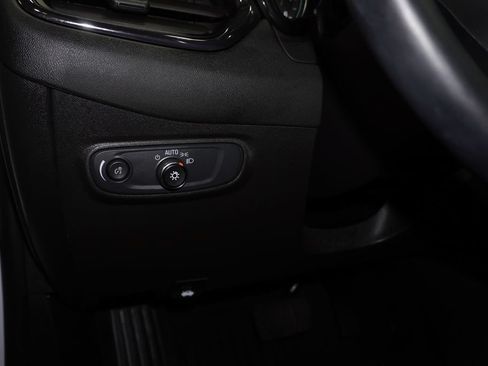 Used 2024 Chevrolet Equinox RS FWD image 21
