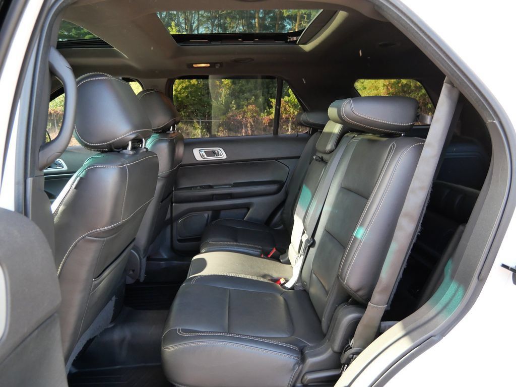 Used 2015 Ford Explorer Sport w/ Equipment Group 401A AWD/4WD image 15