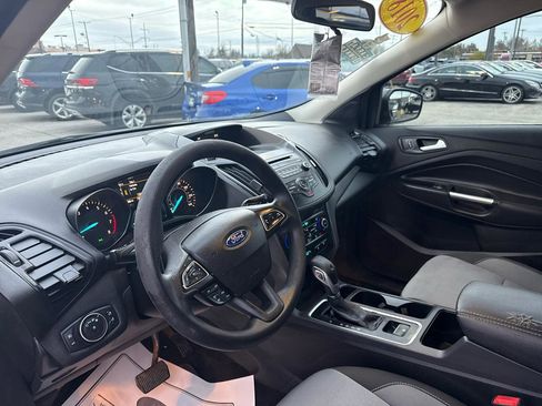 Used 2018 Ford Escape SE FWD image 8