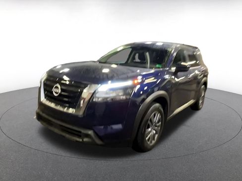 Used 2025 Nissan Pathfinder SV image 7