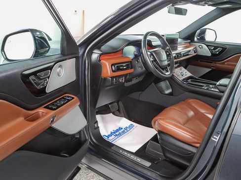 Used 2021 Lincoln Aviator Reserve w/ Equipment Group 201A image 3