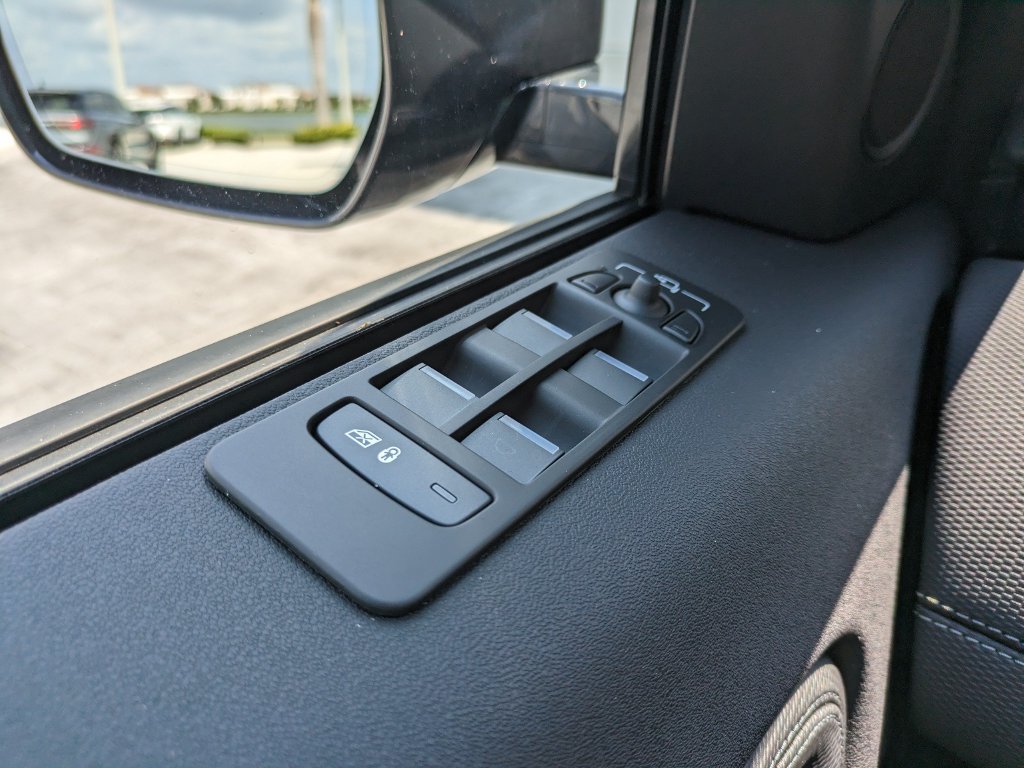 New 2026 Land Rover Discovery Sport Landmark AWD/4WD image 21