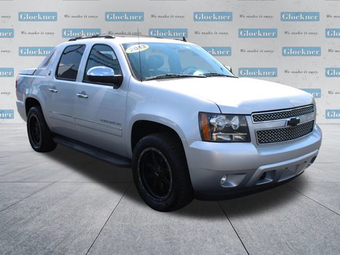 Used 2013 Chevrolet Avalanche LTZ AWD/4WD image 3