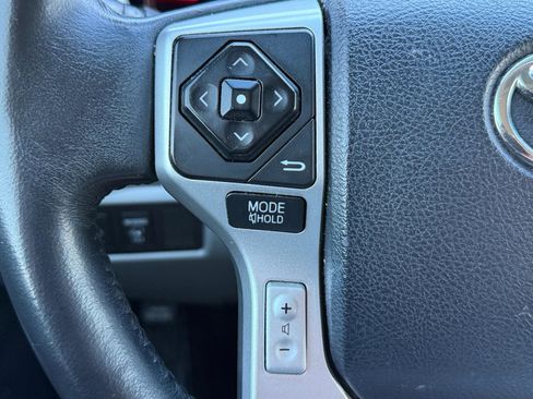 Used 2014 Toyota Sequoia Platinum image 26