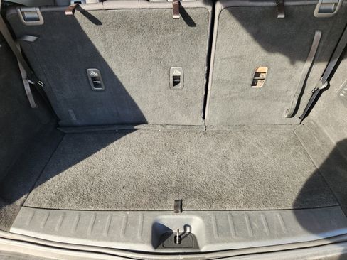 Used 2022 Nissan Pathfinder SV image 36